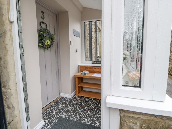 Miss Burrow's House, Hawes, Yorkshire Dales National Park. Near amenities. Three dogs. Bike storage.