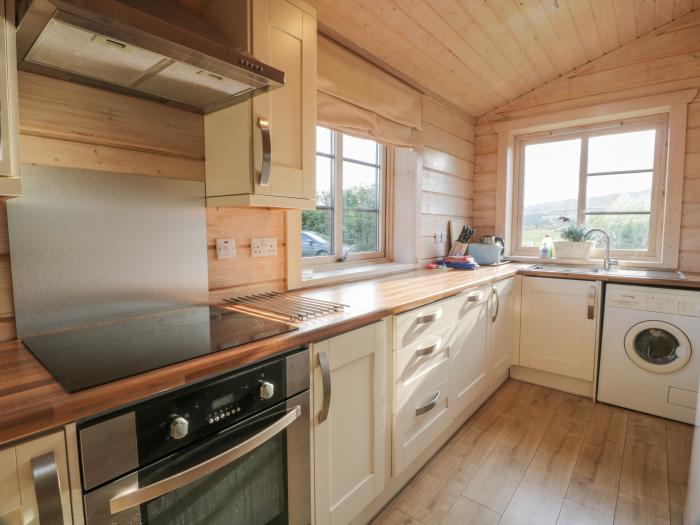 Lapwing Lodge, in Kirkbean near Southerness, Dumfries and Galloway. Open plan. Ground-floor living.