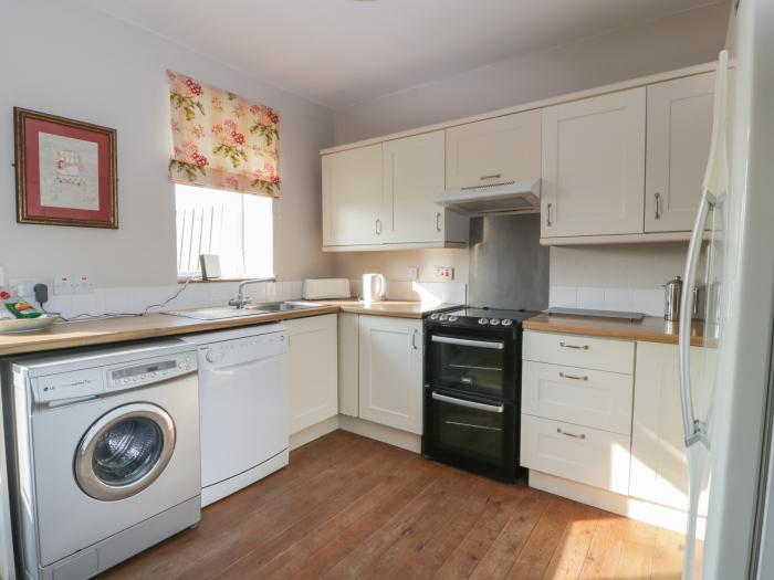 Beachcombers Cottage, Kirkbean near Southerness, Dumfries and Galloway. Smart TV. Woodburning stove.