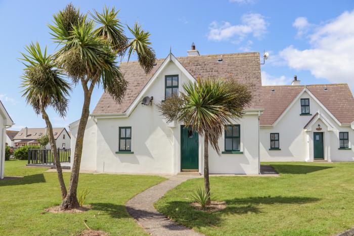 Sandeel Bay nr Fethard-On-Sea, County Wexford. Three-bedroom home with on-site facilities. Sea views