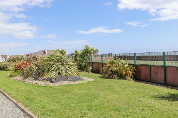 Sandeel Bay nr Fethard-On-Sea, County Wexford. Three-bedroom home with on-site facilities. Sea views