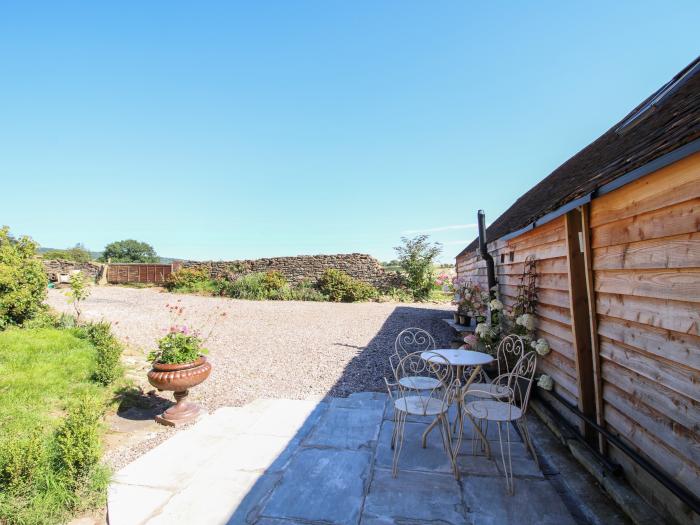 The Old Cow House, Wheathill nr Ditton Priors, Shropshire. Off-road parking. Countryside views. AONB