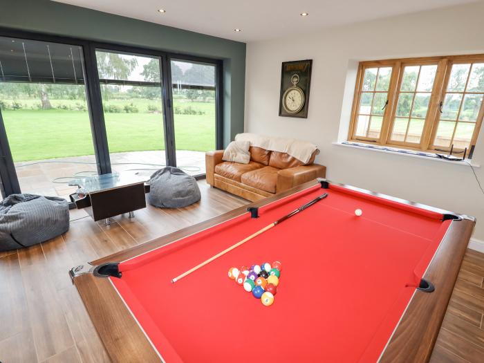 The Barn in Hollings Green near Sandbach, Cheshire. Games room. Parking/EV charging. Rural location.