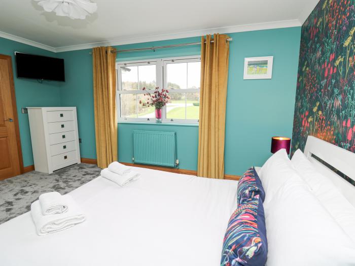 Parc Y Deri in Rhos-y-garth near Aberystwyth, Ceredigion. Hot tub. Large. Off-road parking. Families