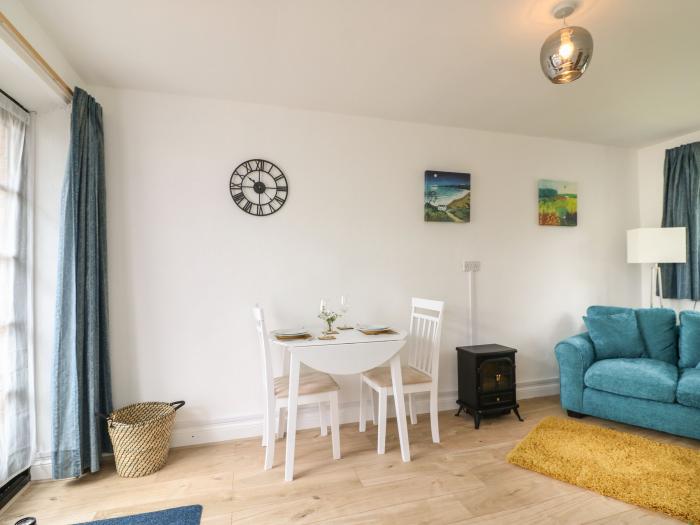 Crispin Cottage in Whimple, Devon. Pet-friendly. Off-road parking. Single-storey. Close to amenities