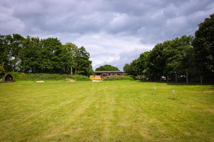 Bedale View Lodge, Wykeham near East Ayton, North Yorkshire. Near a National Park. Off-road parking.