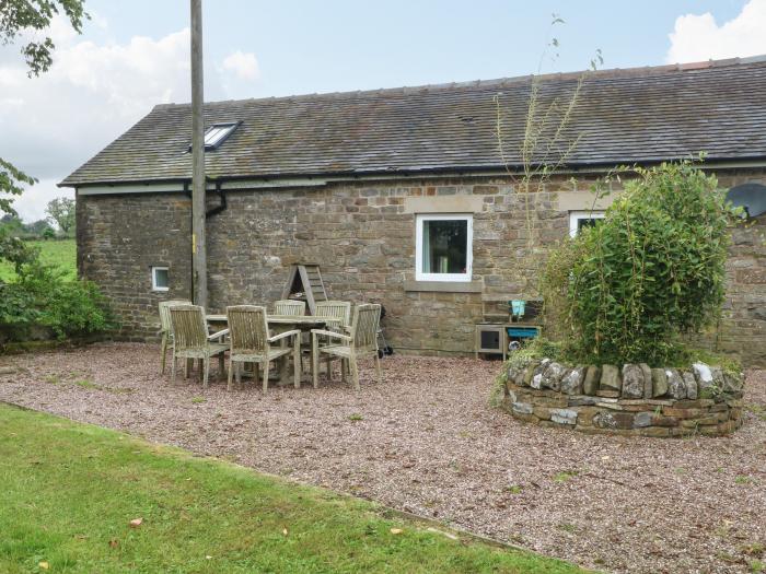 Foggs Barn, Leek, Staffordshire. Three-bed barn conversion enjoying rural views. Woodburner