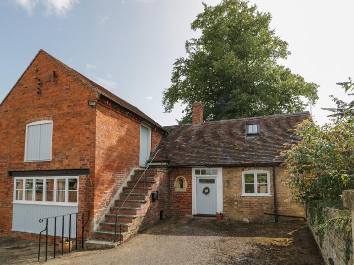Chapel Cottage nr Pershore, Worcestershire. Ideal for couples. Pet-friendly. Enclosed garden. 1-bed.