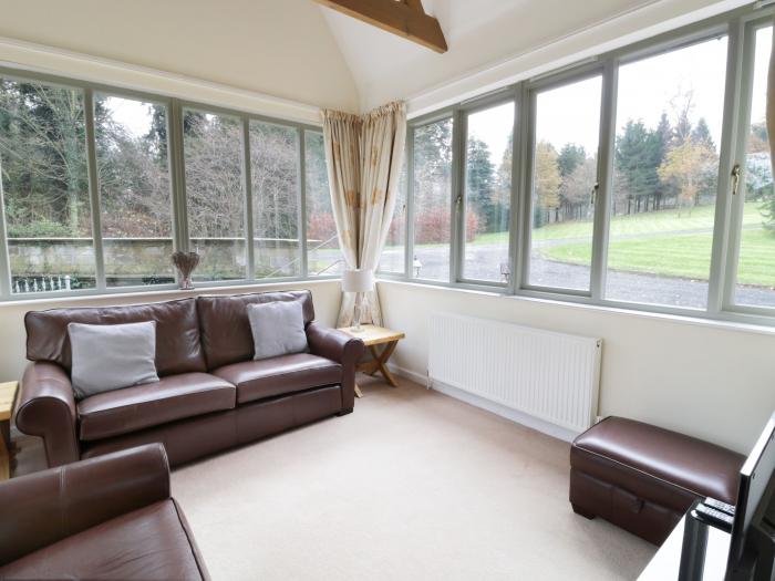 The Folly, Middleton Burn near Belford. Countryside location. Pond. TV. WiFi. Couple's retreat. Oven