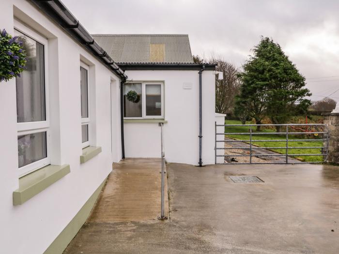 Fintan's rests in Carndonagh, County Donegal. Two-bedroom bungalow. Pet and family-friendly. Rural.