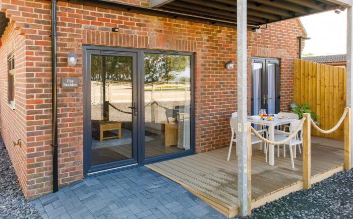 The Stables, Chidham, Sussex. Single-storey. Ideal for couples. Contemporary style. Off-road parking