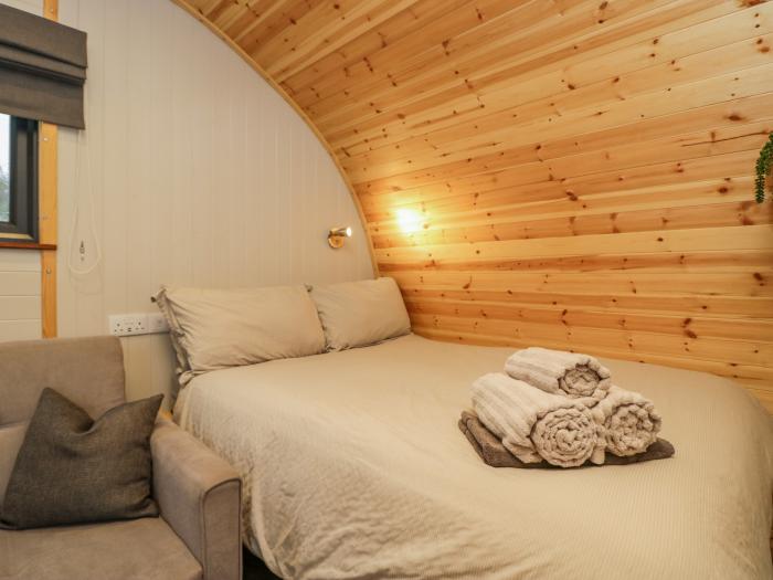 Forest, is in Dalton-In-Furness, Cumbria. Studio-style pod, ideal for couples. Rural views. Stylish.