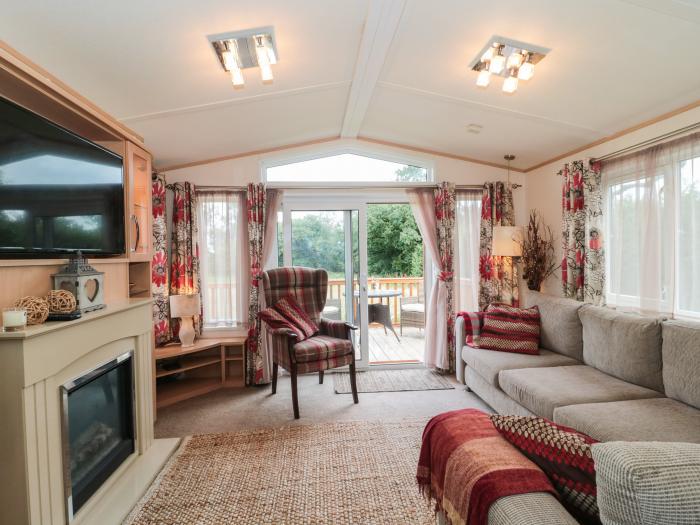 Swallows Lodge, is in Cranmore, Somerset. Near an AONB. Ground-floor living. Pet-friendly. 4bedroom.