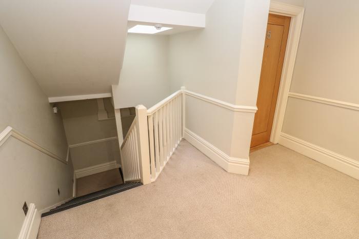 The Penthouse, Helston, Cornwall. Third-floor apartment. Two bedrooms. Open-plan living space. WiFi.