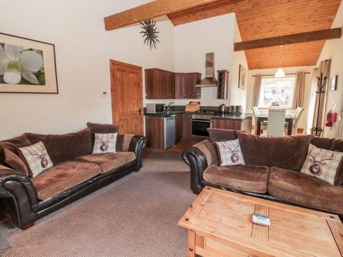 Matfen in Longframlington, Northumberland. Three-bedroom lodge near national park. Open-plan living.