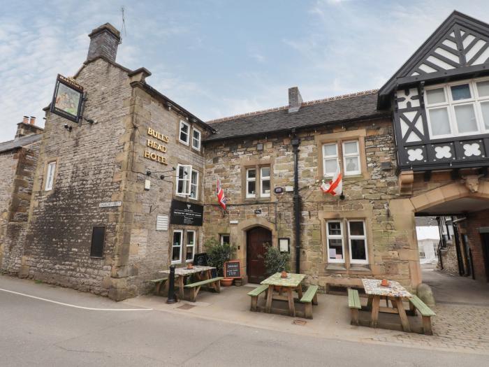 Mulberry Cottage is in Youlgreave, Derbyshire. In the Peak District National Park. Nearby amenities.
