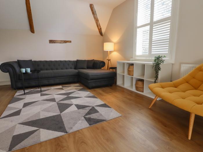 Canterbury Retreat, Canterbury, Kent. Close to amenities. Near an AONB. Open plan. Smart TV. Sleep 4