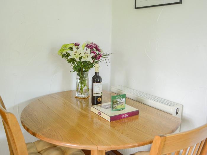 Barley Cottage, in Hartland, Devon. Close to a beach. Pet-friendly. Countryside views. Close to shop
