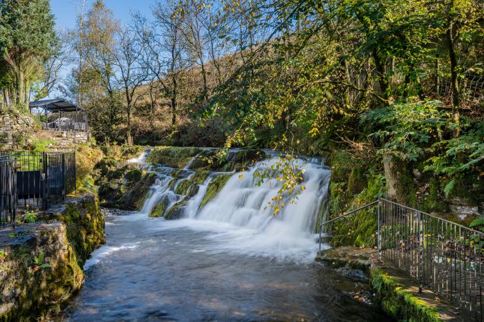 Waterfall Retreat near Orton, Cumbria. Nine-bedroom home near national park. Waterfall views. Rural.