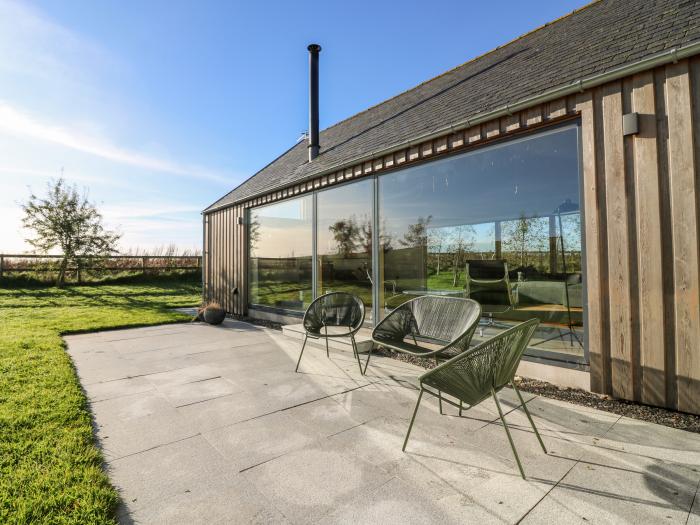 The Lodge in Dunecht near Westhill, Aberdeenshire. Woodburning stove. Off-road parking. Countryside.