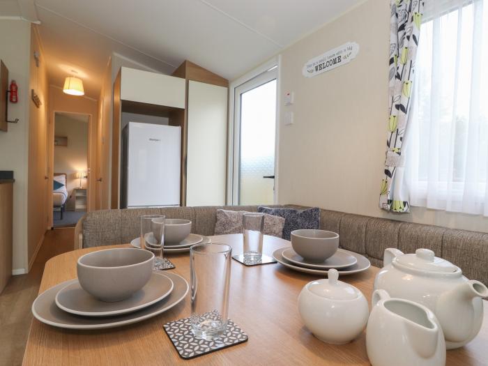 12 Meadow View near Kirkby Lonsdale, Lancashire. Two-bedroom bungalow near national park. Open-plan.