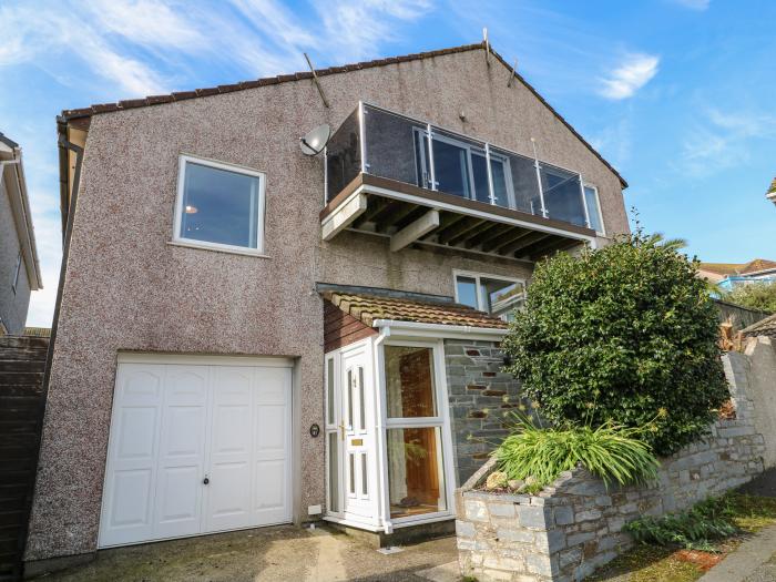 41 Gurnick Road, Newlyn, Cornwall. Reverse level. Set over 3 floors. Pet-friendly. Amenities nearby.