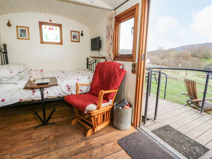 The Shire Hut is near St Asaph, Denbighshire. One-bedroom hut, ideal for couples. Countryside views.