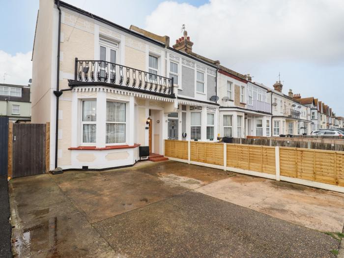Avondale, Clacton-On-Sea, Essex. Three-floors. Pet-friendly. Nearby seafront. Off-road parking.