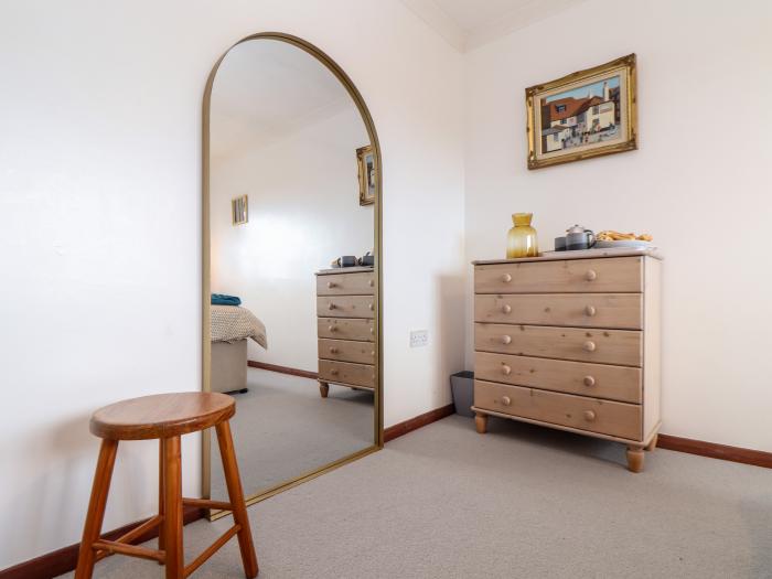 Chi an Vre, Newlyn, Cornwall. Pet-friendly. Close to a shop, a pub, and beach. Off-road parking. TV.