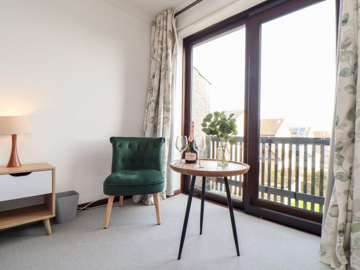 Chi an Vre, Newlyn, Cornwall. Pet-friendly. Close to a shop, a pub, and beach. Off-road parking. TV.