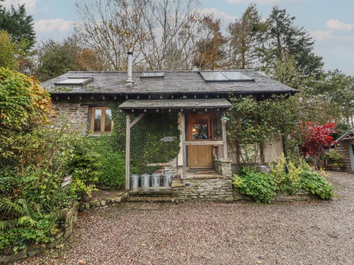 Alpine Cottage, nr Beguildy, Powys. Two-bedroom cottage with rural views. Pet-friendly. Countryside.