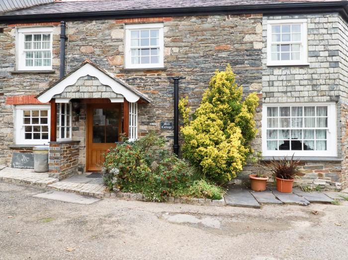 Mill Cottage in St Neot, Cornwall. Close to local amenities. In the Cornwall AONB. Original features