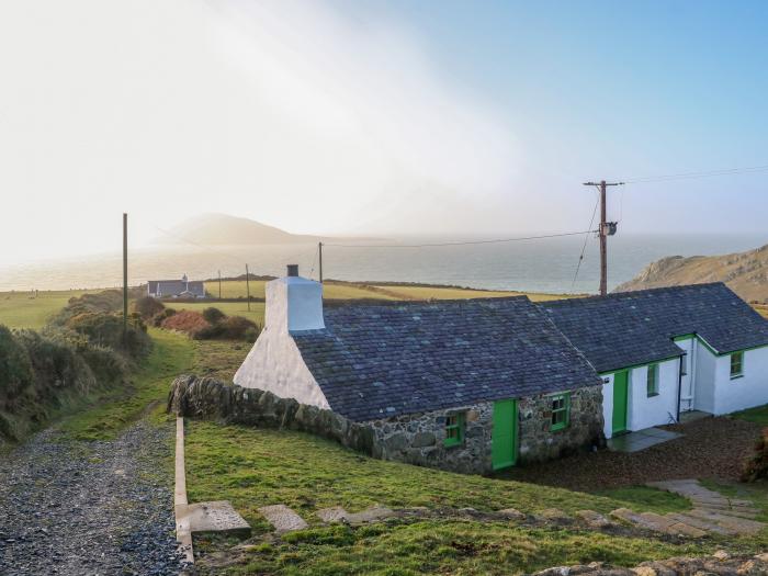 Bryn Canaid near Aberdaron, Gwynedd. Woodburning stove. Near a beach. Great views. Off-road parking.