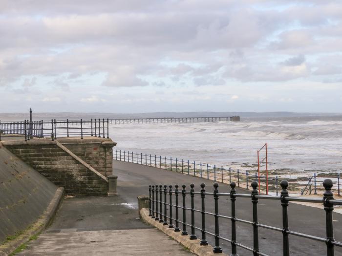 No.20 The Headland, Hartlepool, Durham. Near amenities and beach. Sea views. Games room. Pool table.