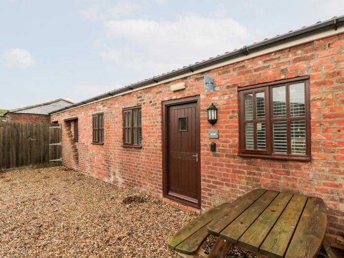 Gannet is in Flamborough, East Riding of Yorkshire. Close to shops. Pet-friendly. Ground-floor