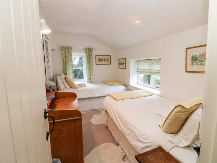 Malt Shovel Cottage near Bedale, North Yorkshire. Woodburning stove. Set next to a stream. Smart TV.