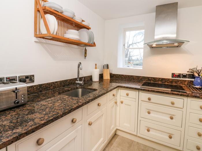 Malt Shovel Cottage near Bedale, North Yorkshire. Woodburning stove. Set next to a stream. Smart TV.