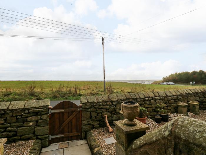 Winding Wheel Cottage,Cambois, Northumberland. Four-bedroom home with beach views. Large. Near beach