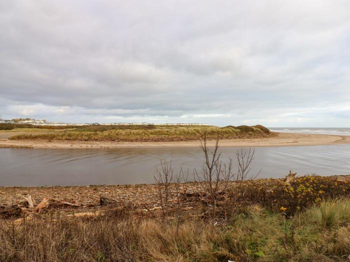 Winding Wheel Cottage,Cambois, Northumberland. Four-bedroom home with beach views. Large. Near beach