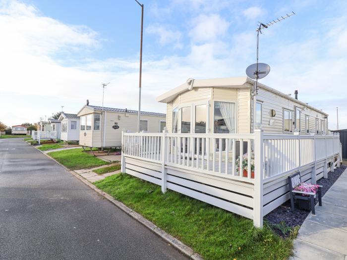 Sw26 in Rhyl, Denbighshire, North Wales. Close to Clwydian Range and Dee Valley AONB. Close to beach