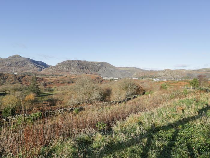 Y Tylwyth, Manod, Gwynedd. Detached. Stunning views. Perfect for families. Pets welcome. 5 bedrooms.