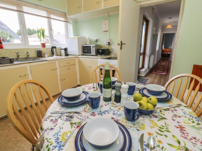 The Shingles, Sandown, Isle of Wight. 2 bedrooms. Shop, pub & beach nearby. Garden. Off-road parking
