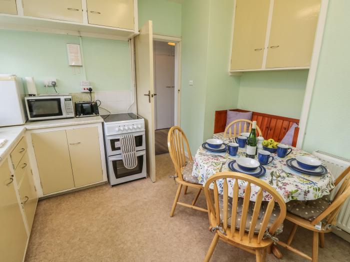 The Shingles, Sandown, Isle of Wight. 2 bedrooms. Shop, pub & beach nearby. Garden. Off-road parking