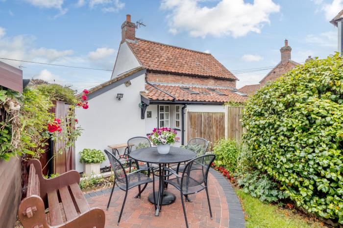 Hollyhedge Cottage, East Anglia