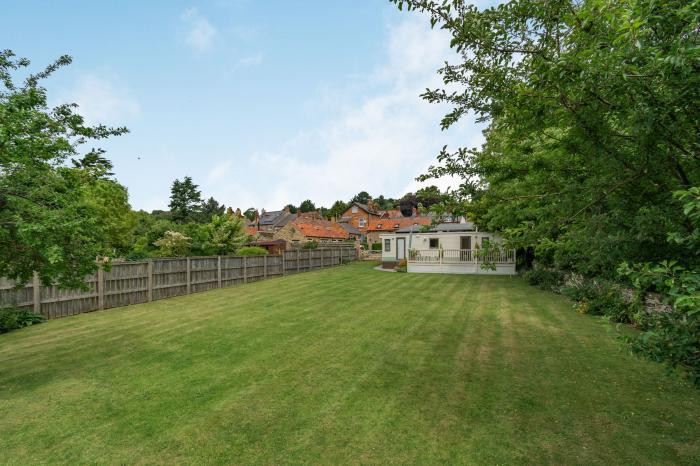 Upstairs Downstairs Cottage, North York Moors and Coast