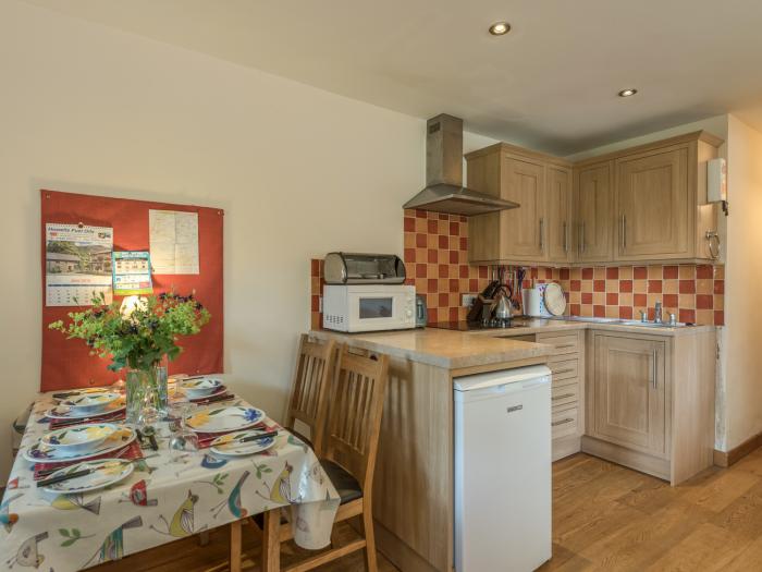 The School Bakehouse Apartment, Bishops Castle, Shropshire. Shropshire Hills AONB. Woodburning stove