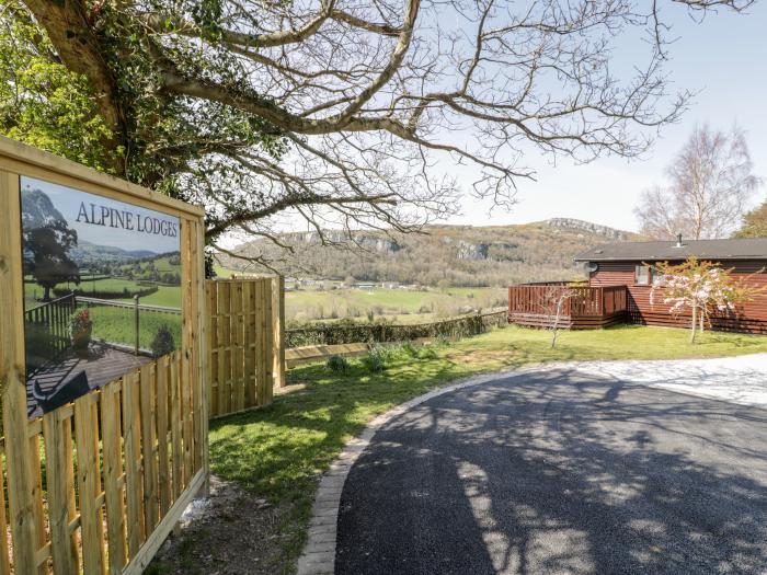 Summertime Lodge, Wales