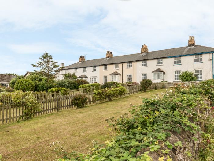 Coastguard Cottage, Low newton-by-the-sea