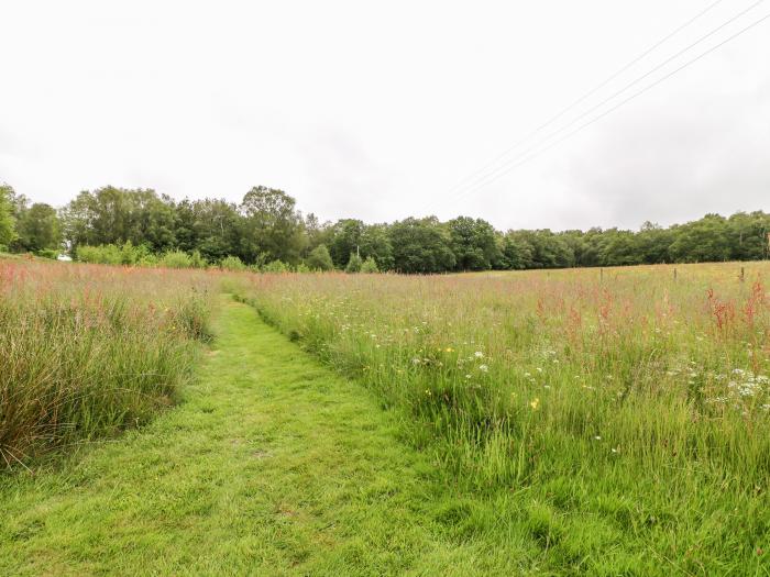 Barks Cottage in Moneystone, Ipstones, Staffordshire. Off-road parking. Dog-friendly. National Park.