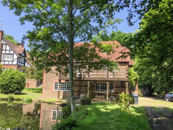 Miswells Cottages - Lake View, West Sussex